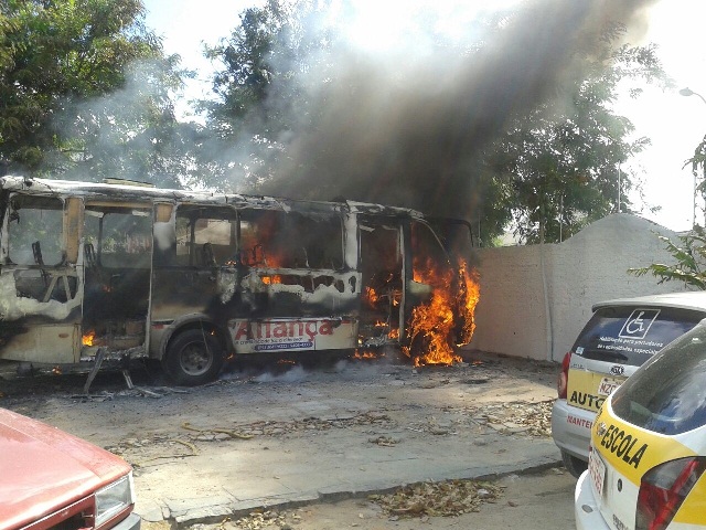 alian-00.jpg